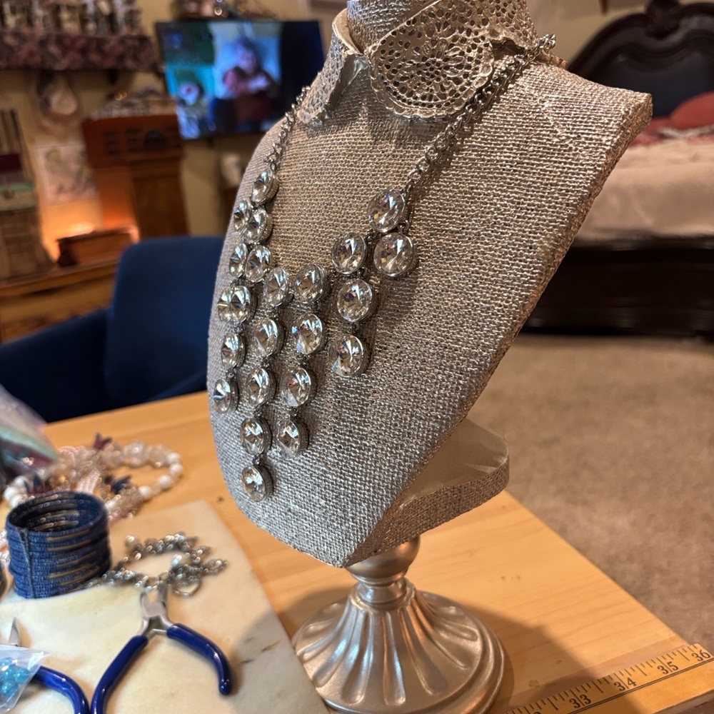 Elegant Silver Statement Necklace - Picture 2 of 3
